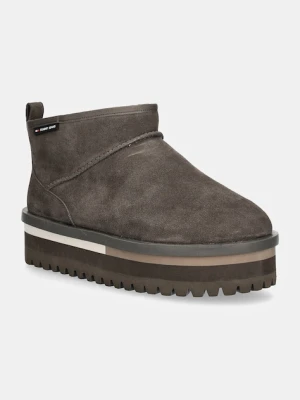 Tommy Jeans śniegowce zamszowe TJW SUEDE FLATFORM BOOT WL szary