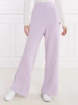 Tommy Jeans Spodnie dresowe BADGE WIDE EXT | flare fit