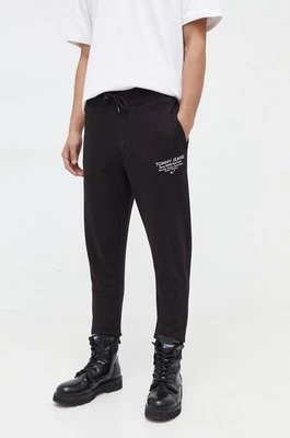 Tommy Jeans spodnie dresowe bawełniane kolor czarny z nadrukiem DM0DM18357