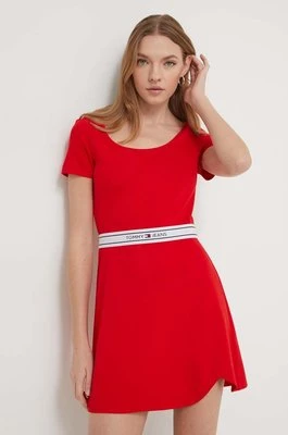 Tommy Jeans sukienka kolor czerwony mini rozkloszowana DW0DW17924