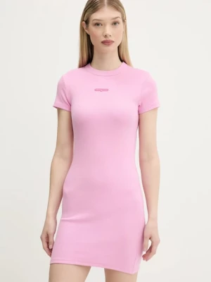 Tommy Jeans sukienka kolor różowy mini dopasowana DW0DW21186
