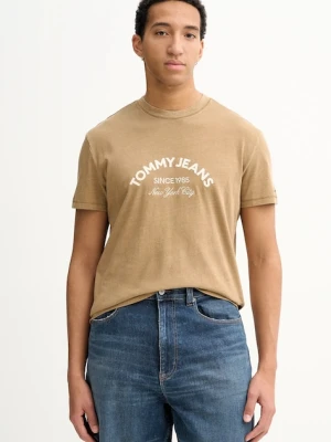 Tommy Jeans t-shirt bawełniany męski kolor brązowy z aplikacją DM0DM22328