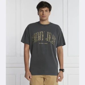 Tommy Jeans T-shirt LEO COLLEGE | Relaxed fit