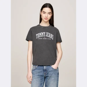 Tommy Jeans T-shirt VARSITY | Regular Fit