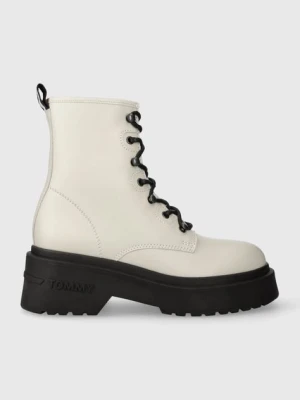 Zdjęcie produktu Tommy Jeans workery skórzane TJW LACE UP BOOT CHUNKY damskie kolor beżowy na platformie EN0EN02404