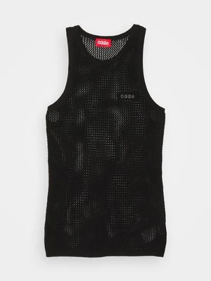 Top 032c