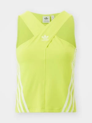 Top adidas Originals