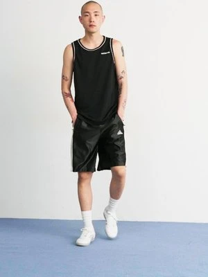 Top adidas Originals