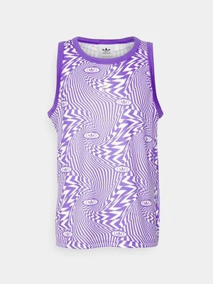 Top adidas Originals
