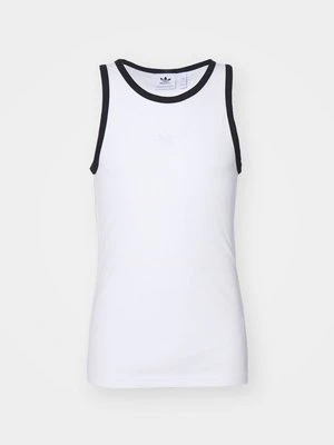 Top adidas Originals