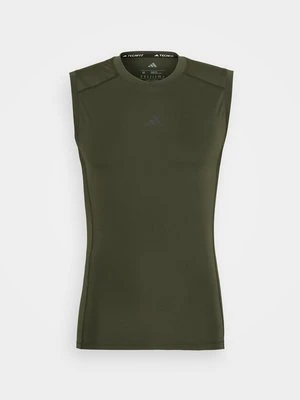 Top adidas performance