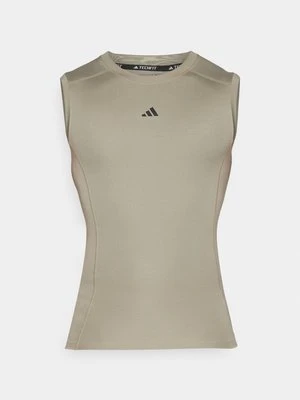 Top adidas performance