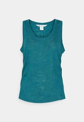 Top Athleta