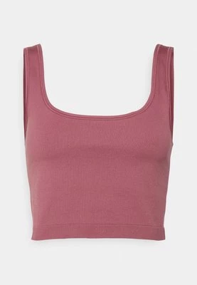 Top Athleta