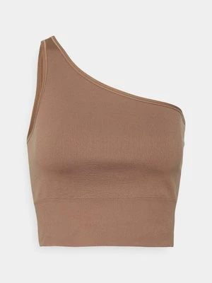 Top Athleta