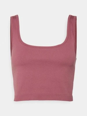 Top Athleta