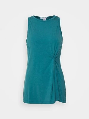 Top Athleta