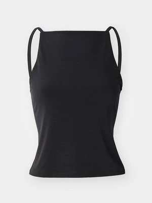 Top BDG Urban Outfitters