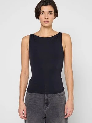 Top BDG Urban Outfitters