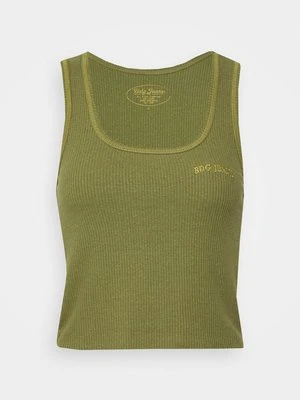 Top BDG Urban Outfitters