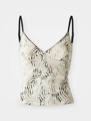 Top BDG Urban Outfitters