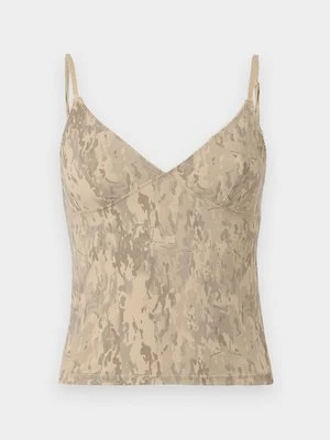 Top BDG Urban Outfitters