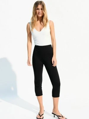 Top Bershka beżowy