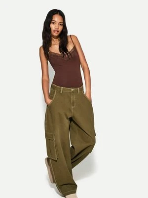 Top Bershka ciemnobrązowy