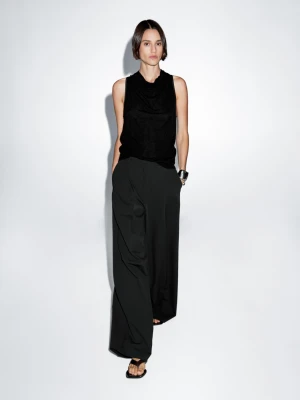 Top Bez Rękawów Z Drapowanym Dekoltem - Czarny - - Massimo Dutti - Female