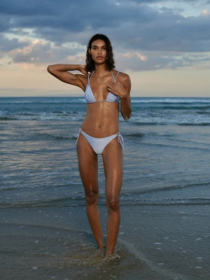 Top bikini z wiązaniami z satynowym efektem błękitny - Kobieta - - MANGO