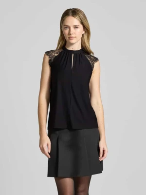 Bluzka top z koronką o kroju regular fit model 'MILLA' Vero Moda Czarny
