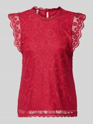 Top bluzkowy o kroju shaped fit z koronkowym obszyciem model ‘OLLINE’ Pieces