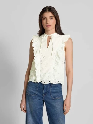 Top bluzkowy z haftem angielskim model ‘LUMA’ YAS