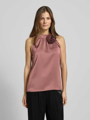 Top bluzkowy z satyny z kwiatową aplikacją model ‘Rosette’ NEO NOIR