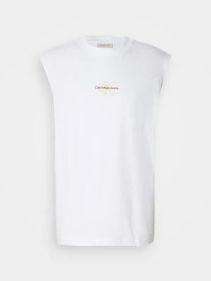 Top Calvin Klein Jeans