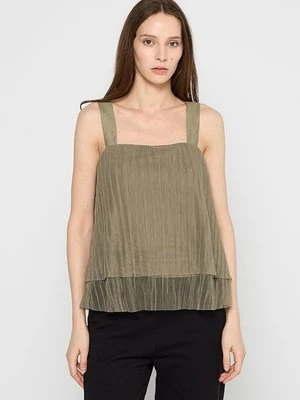 Top DKNY