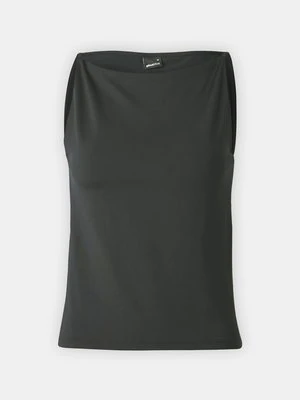Top Gina Tricot