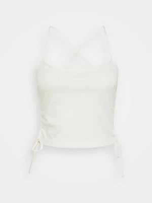 Top Gina Tricot