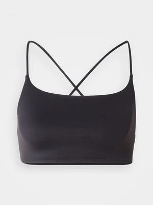 Top Gina Tricot