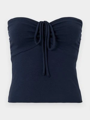 Top Hollister Co.