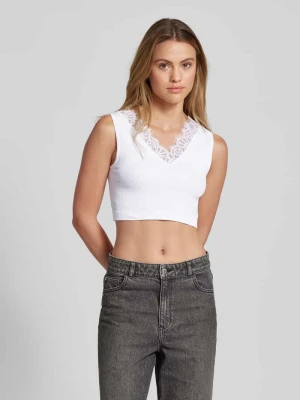 Zdjęcie produktu Top krótki z efektem prążkowania model ‘RAQUEL’ Guess