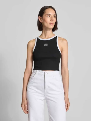 Top krótki z wyhaftowanym logo model ‘drew’ Gestuz