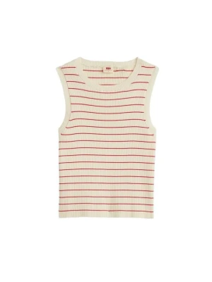 Top Levi's