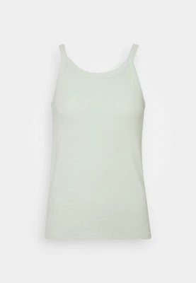 Top Madewell