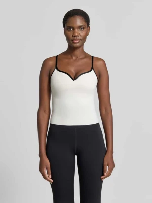 Top na ramiączkach o kroju slim fit z cienkimi ramiączkami model 'Sense' AIMN Złamany biały