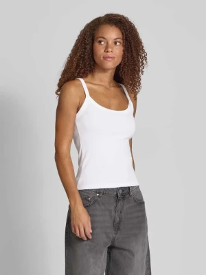 Top na ramiączkach o kroju slim fit z mieszanki bawełny model ‘MAY’ Pieces
