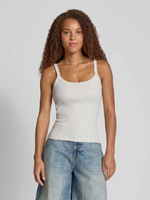 Top na ramiączkach o kroju slim fit z mieszanki bawełny model ‘MAY’ Pieces