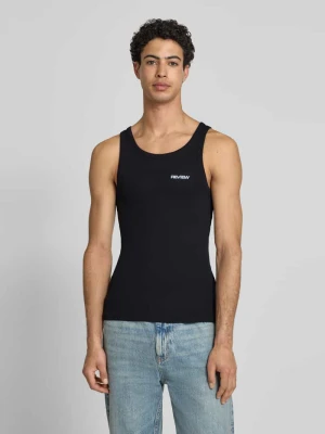 Top na ramiączkach w prążkowanym wyglądzie z logo REVIEW