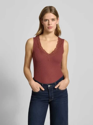 Top na ramiączkach z dekoltem w serek i koronką Gina Tricot