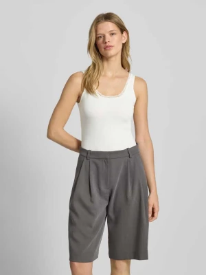 Top na ramiączkach z prążkowaniem i obszyciem z koronki Gina Tricot